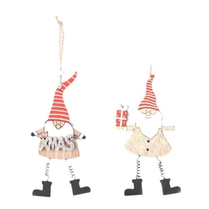 Pendentifs de Noël en bois avec gnomes et bonnets rayés pour décorer le sapin