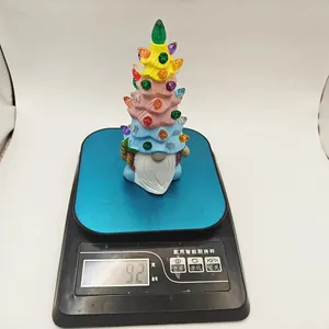 Detailed scale view showing the 92g weight of the light-up gnome Christmas tree ornament