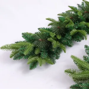 Guirlande de Noël réaliste en aiguilles de pin et PVC pour décorations intérieures et extérieures