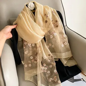 Écharpe Élégante en Soie et Laine pour Femmes Broderie Florale Châle Style Chinois Vintage Léger Respirant pour Printemps Automne