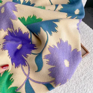 Écharpe douce en faux cachemire avec motifs de tournesols colorés et maille épaisse