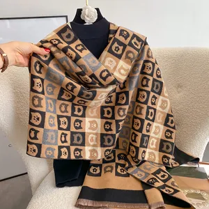 Écharpe d'Hiver Chaude Épaissie pour Femmes Motif de Chat Mignon Damier Châle Avec Glands Imitation Cachemire Viscose Mode