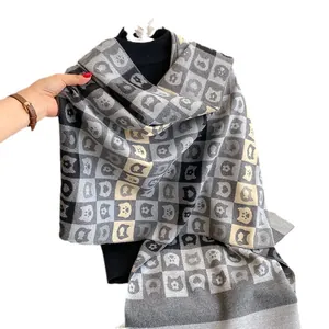 Écharpe chaude en cachemire avec motifs de chats mignons et design en damier