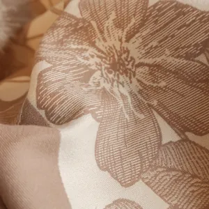 Écharpe élégante à motif floral en beige et marron avec texture épaisse effet cachemire