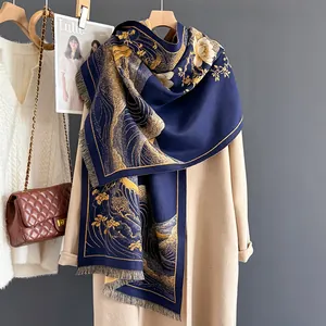 Sciarpa effetto cashmere blu navy con motivi floreali dorati e nappe di alta qualità