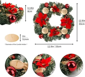 Gedetailleerde maattabel voor de kerstkrans met rode bloemen en gouden kaarsenhouders