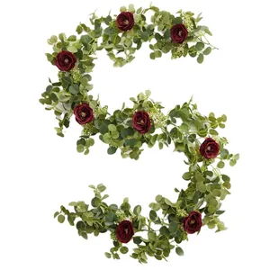 Guirnalda de eucalipto artificial con rosas rojo oscuro para decoración de bodas pro