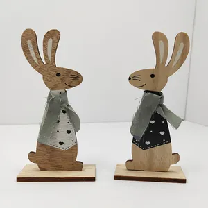 Ornement Lapin de Pâques en Bois Fait Main Nordique Avec Écharpe en Tissu Figurine Artisanale Décorative Pour Décoration de Bureau