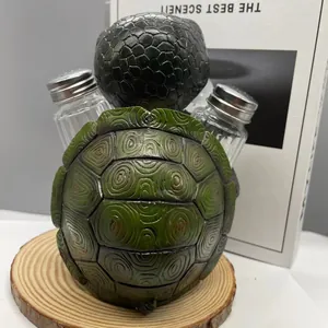 Porte-épices tortue en résine réaliste avec deux bocaux sur socle en bois rustique