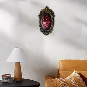 Gothic Wanddeko anatomisches Herz mit rotem Herz und antikem Bronze-Reliefrahmen