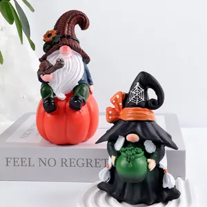 Halloween Resin Gnome Garden Statue Solar Powered Witch Gnome Figurine On Pumpkin Outdoor Yard Lawn Decoration Gnome Sculpture