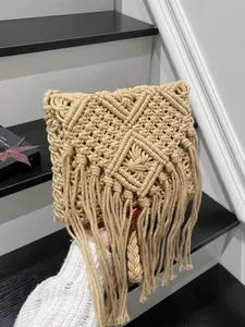 Böhmische handgewebte Macrame-Umhängetasche mit Quastenfransen für den Strandurlaub