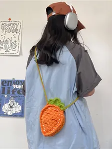 Handmade Crochet Carrot Crossbody Bag Cute Mini Woolen Yarn Woven Shoulder Purse For Kids Children Decorative Mini Bag