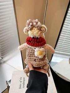 Sac à bandoulière poupée crochet fait main avec nœud perlé et lèvres rouges
