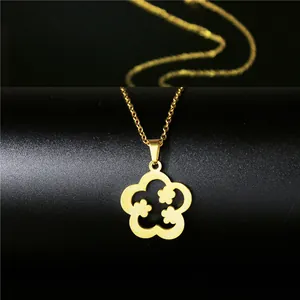 Chic 18K gold-plated stainless steel necklace with hollow floral pendant design