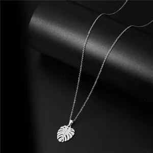 Minimalist silver monstera leaf pendant necklace made of high-quality stainless steel