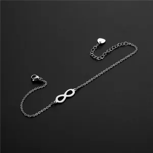 Bracelet infini en acier inoxydable poli avec chaîne ajustable et pendentif cœur