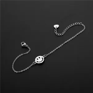 Bracelet minimaliste en acier inoxydable 304 avec pendentif smiley et fermoir mousqueton