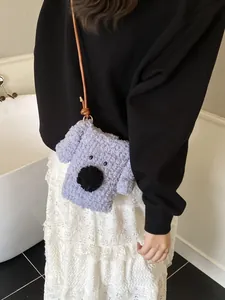 Sac bandoulière en peluche lavande en forme de chiot pour femme avec sangle en cuir