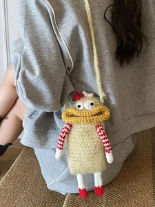 Handgefertigte Häkel-Umhängetasche mit lustigem Gesicht und Strickstruktur für Damen