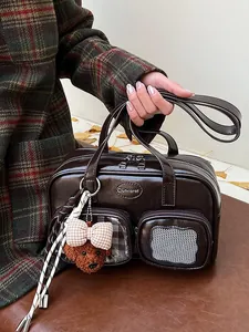 Braune PU-Leder Umhängetasche im japanischen Stil mit Klarsichttasche und Bär-Anhänger