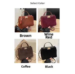 Sélection de sacs Kelly élégants en marron, rouge vin, café et noir classique