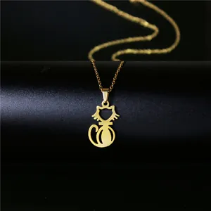 Collier en acier inoxydable plaqué or 18 carats avec un pendentif silhouette chat évidé