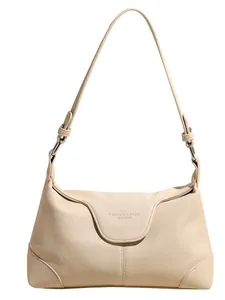 Sac sous le bras minimaliste beige en cuir grainé avec rabat ondulé et bandoulière