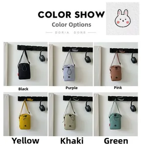 Minibolsos de nailon en varios colores con detalle de bordado de conejo suave