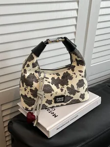 Women Animal Print Hobo Bag Cow Leopard Pattern Shoulder Handbag With Heart Charm Fashion PU Leather Underarm Bag Daily Casual