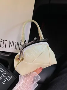 Sac Coquille Vintage en Cuir PU pour Femme Sac à Main Fermoir à Clip Avec Bordure en Dentelle Surpiqûres Géométriques Sac Bandoulière Rétro