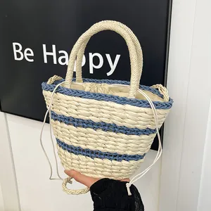 Sac Seau en Paille Tissée pour Femmes Rayé avec Cordon de Serrage Sac à Bandoulière de Plage d'Été Sac à Main Fait Main