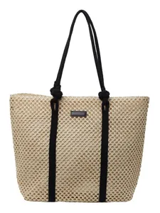 Grand sac cabas tissé en paille avec bandoulières noires pour vacances d'été