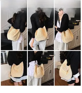 Vues détaillées du sac à bandoulière au crochet ajouré avec fines anses en cuir noir