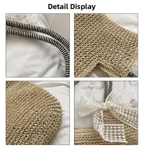 Detail einer Strohtasche mit gestreiftem Griff, Spitzenschleife und feiner Textur