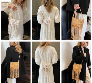Vues détaillées du sac tissé bohème fait main avec franges et fleurs porté par un mannequin