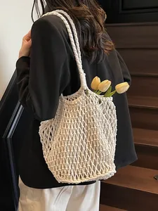 Bolso de hombro de punto macramé blanco con malla calada para playa y vacaciones