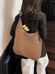 Grande borsa a spalla in paglia fatta a mano per spiaggia con stile minimalista