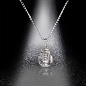 Collier avec pendentif gant de boxe vintage en acier inoxydable et chaîne boîte robuste