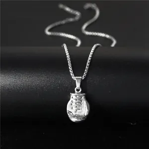 Pendentif gant de boxe rétro en acier inoxydable argenté pour style fitness masculin