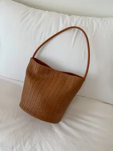 Women Fashion Woven Bucket Bag Large Capacity PU Leather Shoulder Bag Casual Solid Color Tote Bag For Summer Travel Shopping