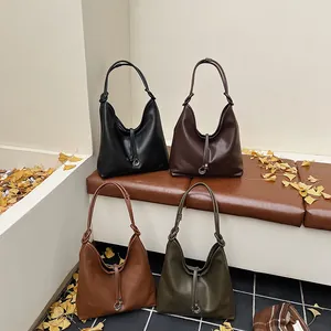 Minimalist PU Leather Hobo Shoulder Bag Large Capacity Women Tote Bag With Knot Strap Metal Ring Pendant Commuter Handbag