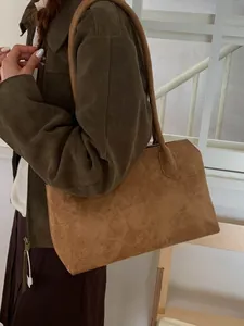 Grand sac cabas marron en daim avec longues bandoulières pour femme chic