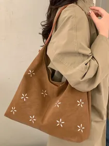 Sac fourre-tout vintage marron avec broderie florale blanche et bandoulière