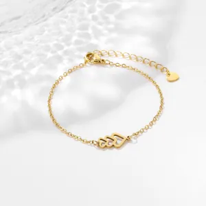 Bracelet coeur en acier inoxydable poli plaqué or 18 carats avec chaîne réglable