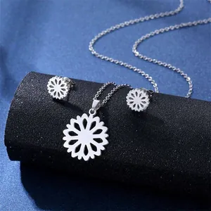 Collana E Orecchini A Lobo In Acciaio Inossidabile 304 Con Fiore Traforato Per Donna Design Girasole Argento