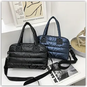Sacs cabas matelassés en nylon noir et bleu avec bandoulière amovible et réglable