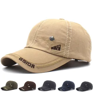 Cotton Baseball Cap With Metal Maple Leaf Badge Unisex Adjustable Outdoor Sunshade Hat For Hiking Travel Fishing