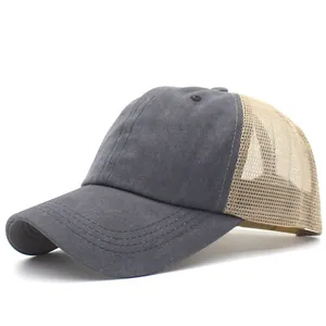 Cappellino trucker bicolore in mesh con tela di cotone grigio lavato e visiera