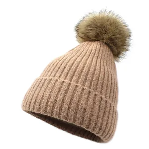 Dames Winter Gebreide Muts Beanie Fleece Gevoerd Dikke Warme Pet Met Faux Wasbeerbont Pompon Geribbelde Omslag Buiten Accessoire